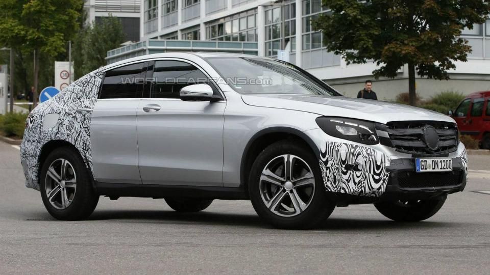 Появились шпионские фото новой модели Mercedes
