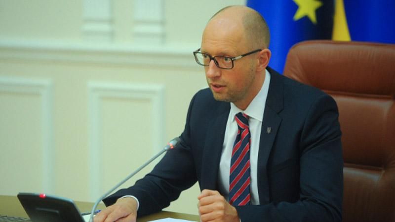 Яценюк: "Народний фронт" не йде на місцеві вибори Яценюк: "Народний фронт" не йде на місцеві вибори