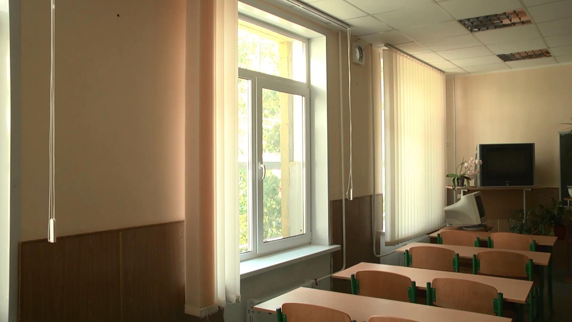 Побори у школах: скільки платять батьки за "безкоштовну" освіту Побори у школах: скільки платять батьки за "безкоштовну" освіту