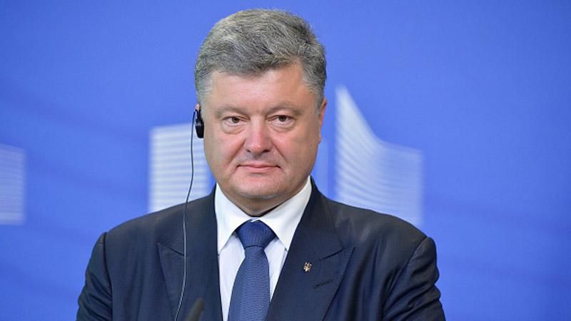 Порошенко почав приймати електронні петиції