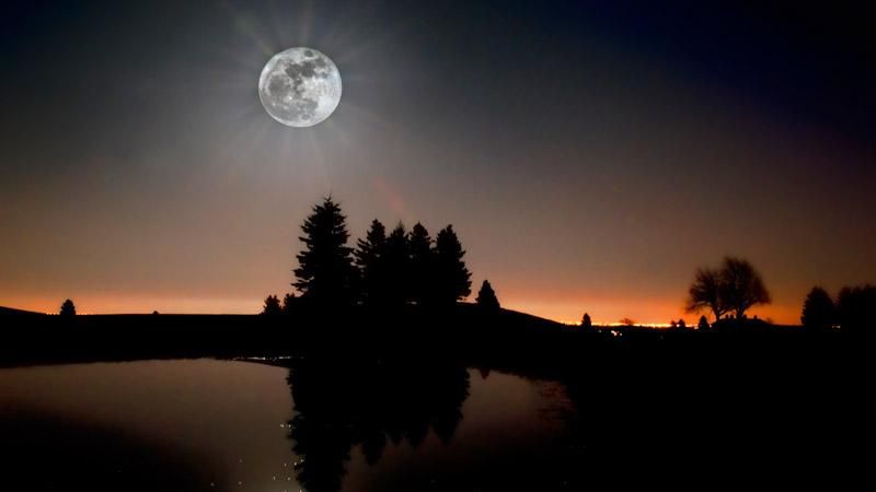 Українці побачать "супермісяць": подробиці дивовижного явища Українці побачать "супермісяць": подробиці дивовижного явища