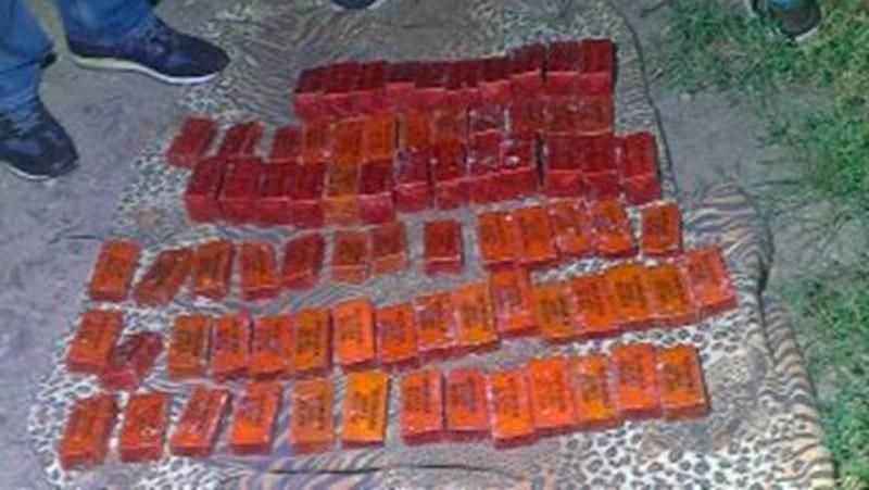 Військового застукали на продажі вибухівки у Дніпропетровську Військового застукали на продажі вибухівки у Дніпропетровську