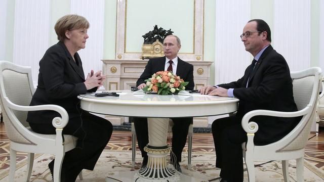 Меркель и Олланд впервые за два месяца позвонили Путину