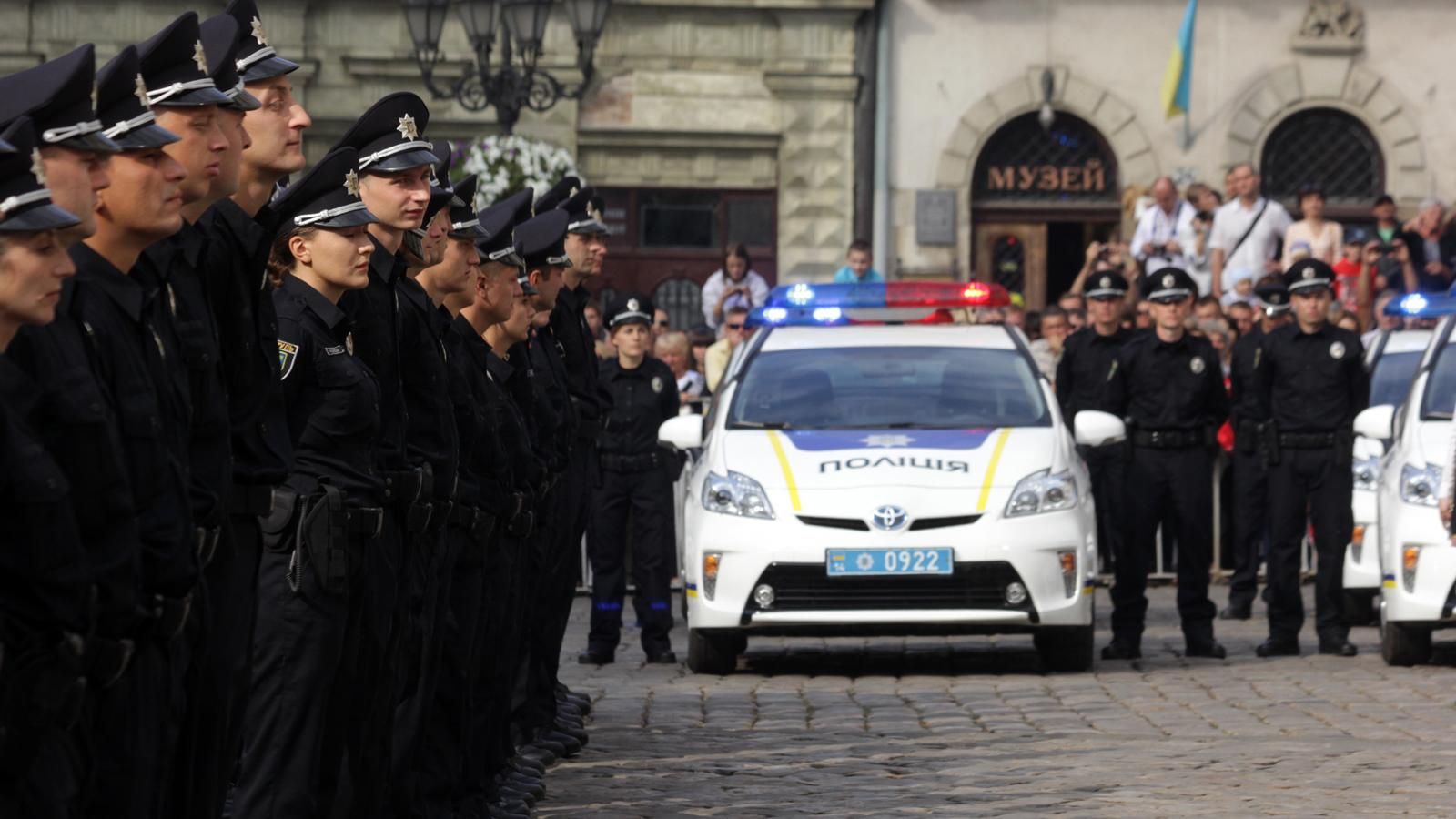 Аваков хочет видеть в новом милицейском "спецназе" ветеранов АТО Аваков хочет видеть в новом милицейском "спецназе" ветеранов АТО