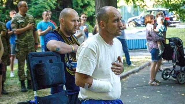 Киборг предлагает изменить "умирающий" украинский гимн на "победный" Киборг предлагает изменить "умирающий" украинский гимн на "победный"