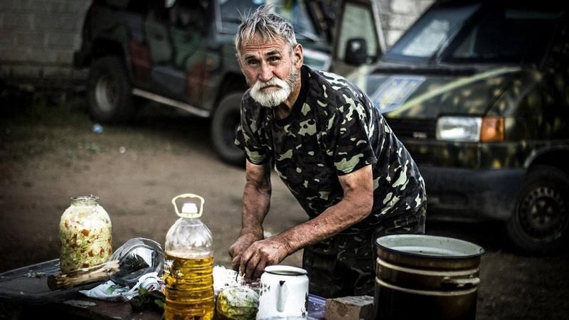 Фото дня: 74-летний дедушка воюет в АТО Фото дня: 74-летний дедушка воюет в АТО