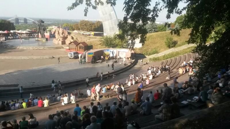 День Донецка начали праздновать в Киеве День Донецка начали праздновать в Киеве