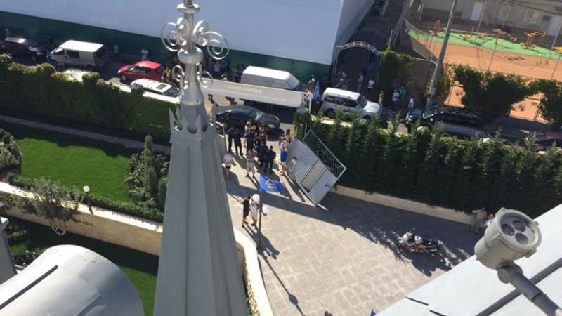 Милиция начала расследовать проникновение в поместье Кивалова Милиция начала расследовать проникновение в поместье Кивалова