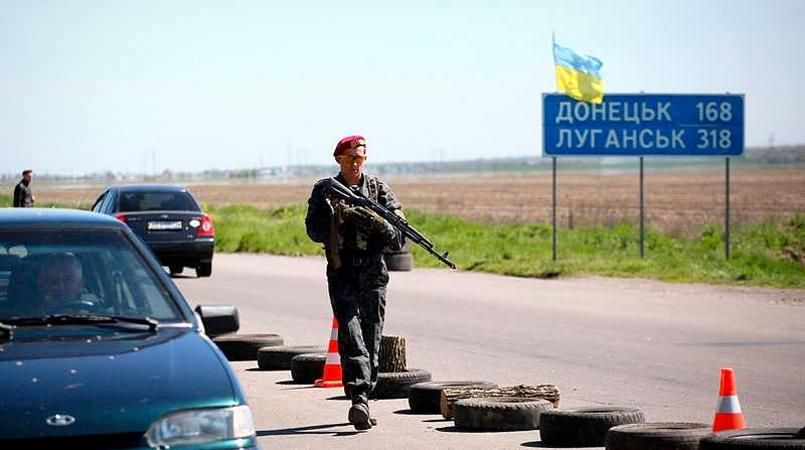 На Донбассе почти перемирие, но боевики стреляются между собой