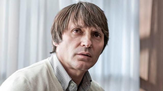 Депутаты на минуту прервали шум, чтобы почтить память Еремеева Депутаты на минуту прервали шум, чтобы почтить память Еремеева