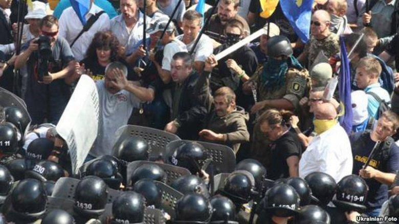 "Свободівці" розповіли свою версію кривавої бійні під Радою "Свободівці" розповіли свою версію кривавої бійні під Радою