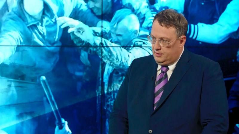 Кровавые противостояния под Радой: хулиганство, измена или сдача Украины врагу Кровавые противостояния под Радой: хулиганство, измена или сдача Украины врагу