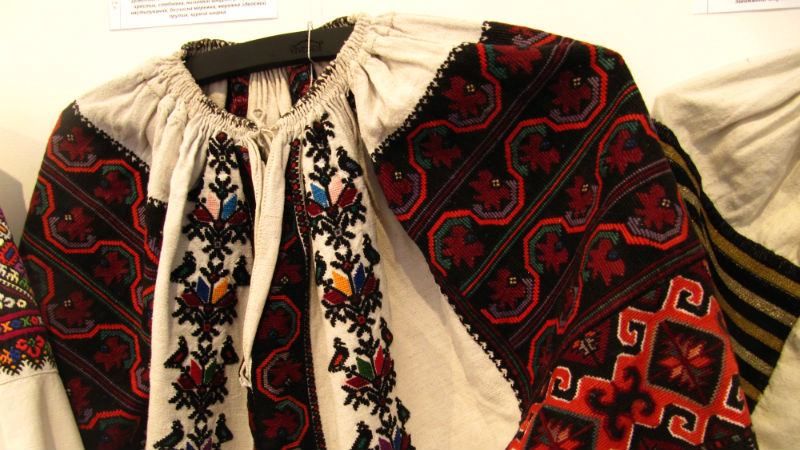 Про українську вишиванку знімуть фільм Про українську вишиванку знімуть фільм