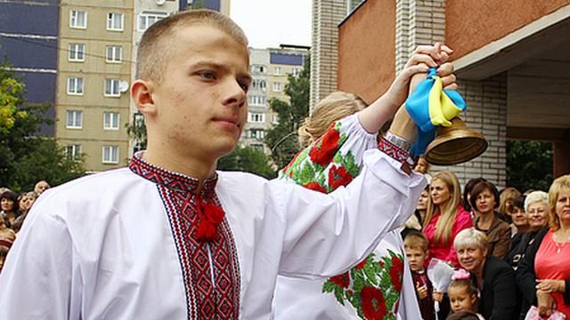 Первый раз в первый класс: в Украине стартует новый учебный год Первый раз в первый класс: в Украине стартует новый учебный год