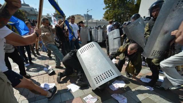 Стало відомо про долю затриманих за сутички під Радою Стало відомо про долю затриманих за сутички під Радою