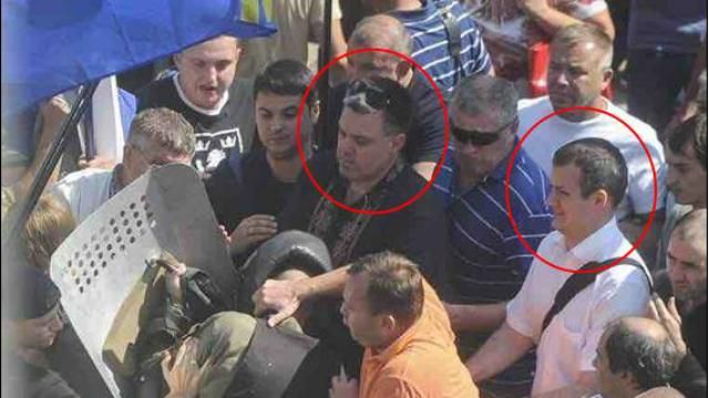 Тягнибока і його людей викликають на допит через смертельну сутичку під Радою Тягнибока і його людей викликають на допит через смертельну сутичку під Радою