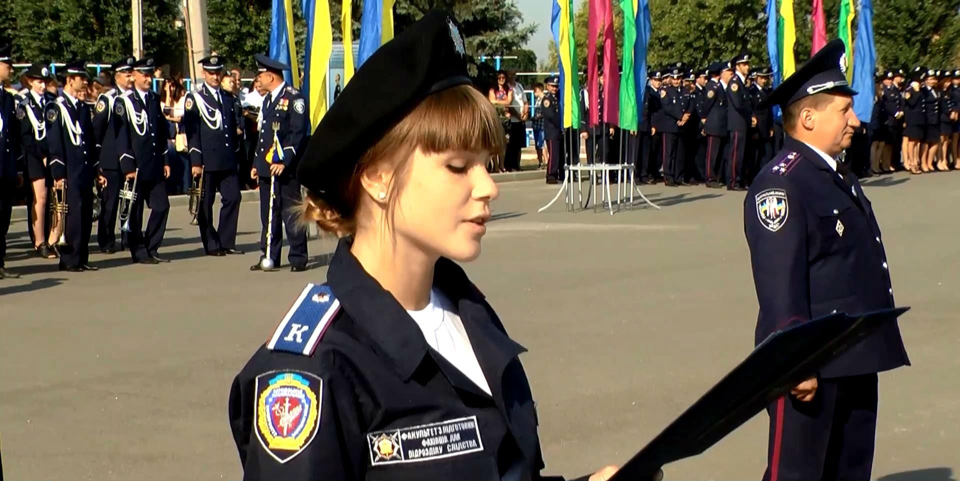 Присягу по-новому приняли курсанты-правоохранители в Харькове