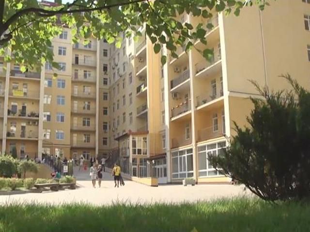 Перший дзвоник пролунав у новенькій школі ЖК "Чайка" Перший дзвоник пролунав у новенькій школі ЖК "Чайка"