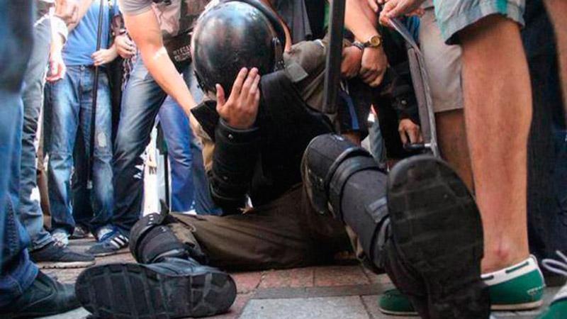 Суд арестовал Гуменюка и еще двух участников побоища под Радой Суд арестовал Гуменюка и еще двух участников побоища под Радой