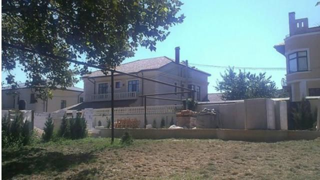 Запекла бійка на забудові в Одесі: постраждали дві людини Запекла бійка на забудові в Одесі: постраждали дві людини