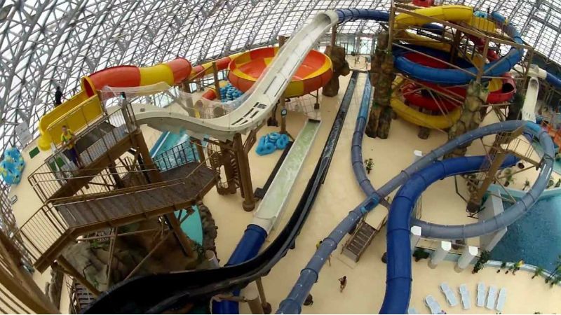 Аквапарк бойовиків провально закрився через два дні Аквапарк бойовиків провально закрився через два дні
