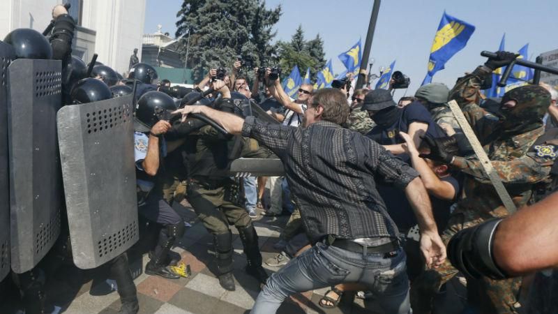 Киев оказался между двух огней, — американская разведка