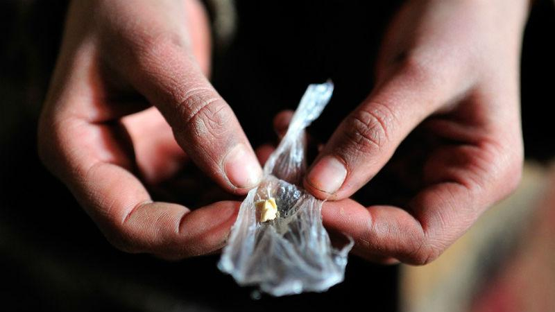 Правоохоронці затримали вагітну жінку, яка продавала наркотики