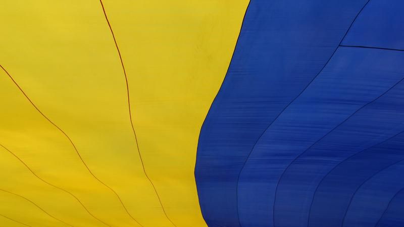 Сине-желтый флаг впервые был поднят над Верховной Радой 4 сентября 1991 года