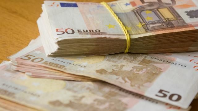 Нацбанк знову обмежує розрахунки готівкою Нацбанк знову обмежує розрахунки готівкою