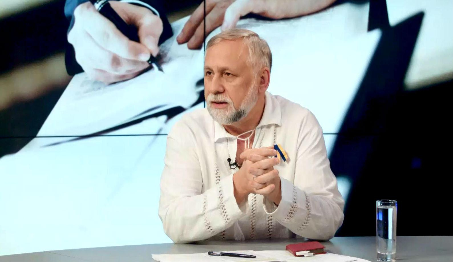 Будет ли общественное обсуждение изменений в Конституцию рассказал юрист