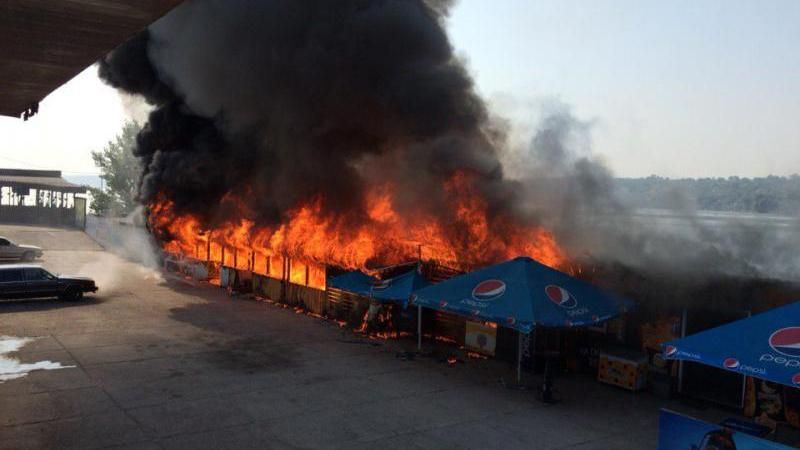 У Запоріжжі кафе на пляжі згоріло вщент У Запоріжжі кафе на пляжі згоріло вщент