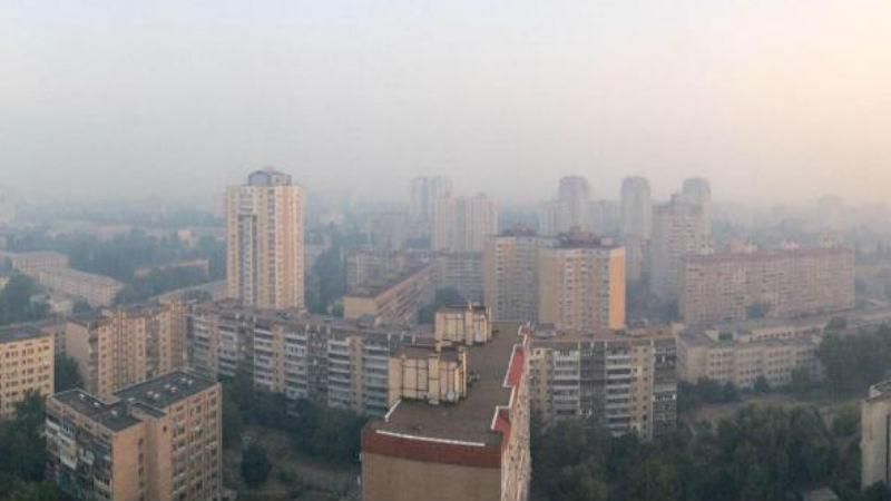 Киев снова затянуло смогом
