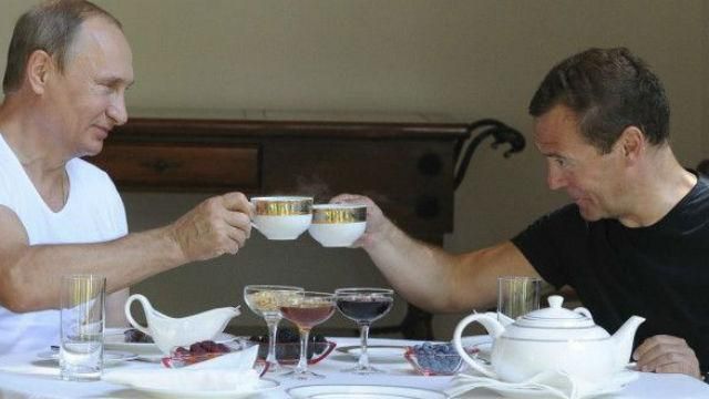 Политолог назвал роль Медведева в затишье на Донбассе Политолог назвал роль Медведева в затишье на Донбассе