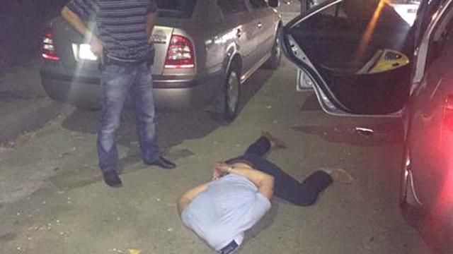 Служба безпеки затримала високопоставленого фіскала "на гарячому" Служба безпеки затримала високопоставленого фіскала "на гарячому"