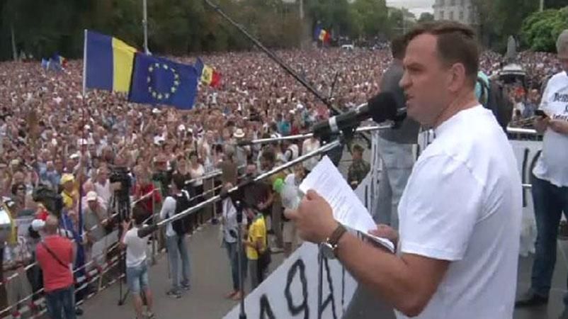 В центре Кишинева собрался многотысячный антиправительственный митинг В центре Кишинева собрался многотысячный антиправительственный митинг