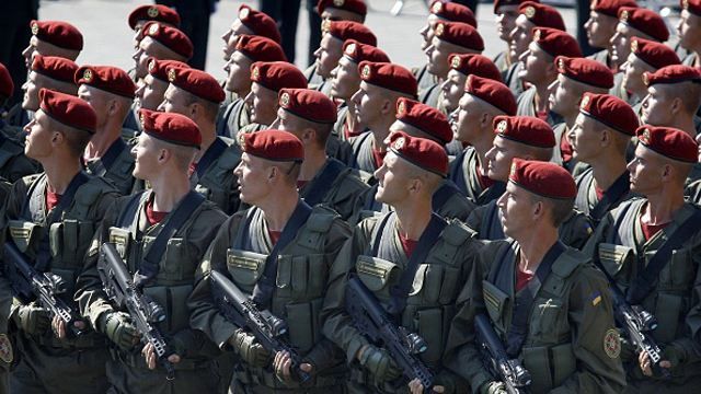 В Украины достаточно сил, чтобы отразить российское вторжение, — Порошенко В Украины достаточно сил, чтобы отразить российское вторжение, — Порошенко