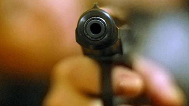 Драка со стрельбой на автовокзале закончилась госпитализацией нападавших Драка со стрельбой на автовокзале закончилась госпитализацией нападавших