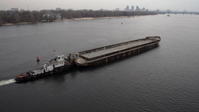 Українські дороги врятують річковими перевезеннями, — експерти Українські дороги врятують річковими перевезеннями, — експерти