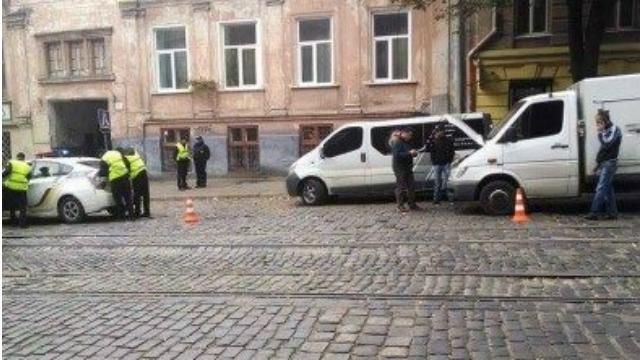 Поліція потрапила у ДТП у Львові