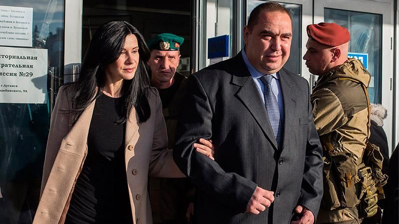 Жена Плотницкого сдирает с благотворителей бешеные деньги Жена Плотницкого сдирает с благотворителей бешеные деньги