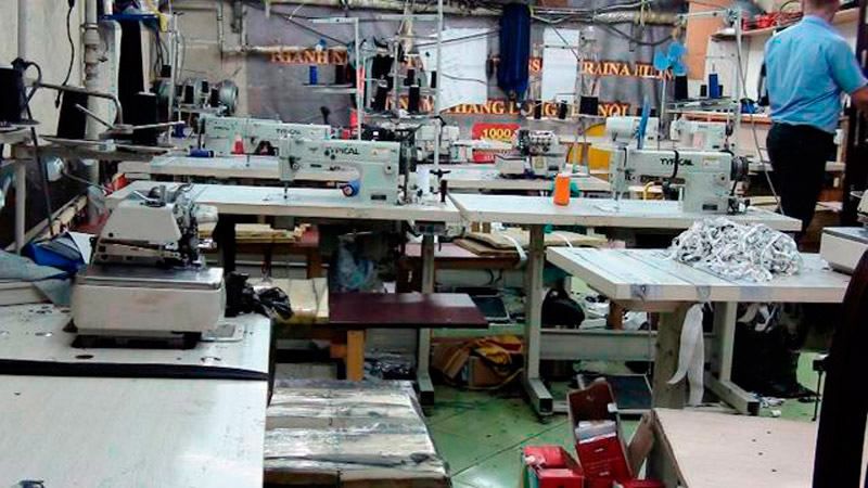 В Одессе разоблачили мошенников, которые массово подделывали брендовую одежду В Одессе разоблачили мошенников, которые массово подделывали брендовую одежду