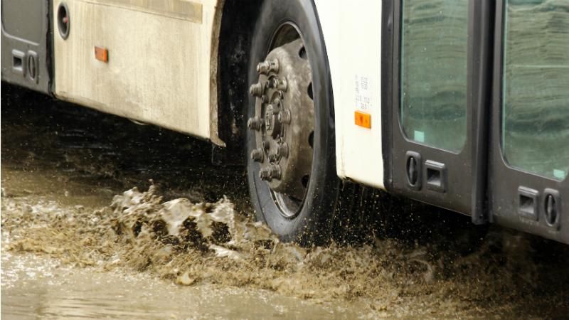 Уволен водитель, который высадил из маршрутки участника АТО