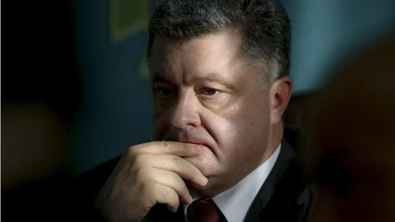 Гривну удалось спасти, — Порошенко Гривну удалось спасти, — Порошенко