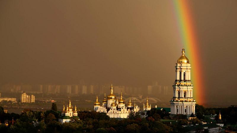 Красивая радуга порадовала киевлян: невероятные фото