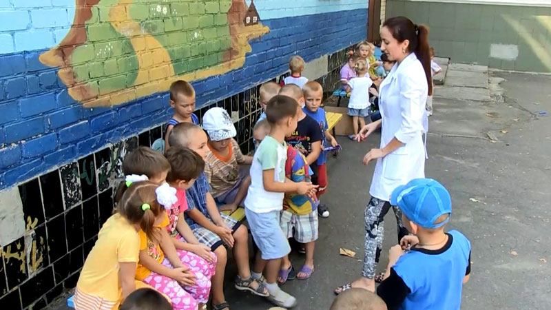 Скандал у Херсоні: шахраї намагалися наживитись на уявних сиротах із АТО Скандал у Херсоні: шахраї намагалися наживитись на уявних сиротах із АТО