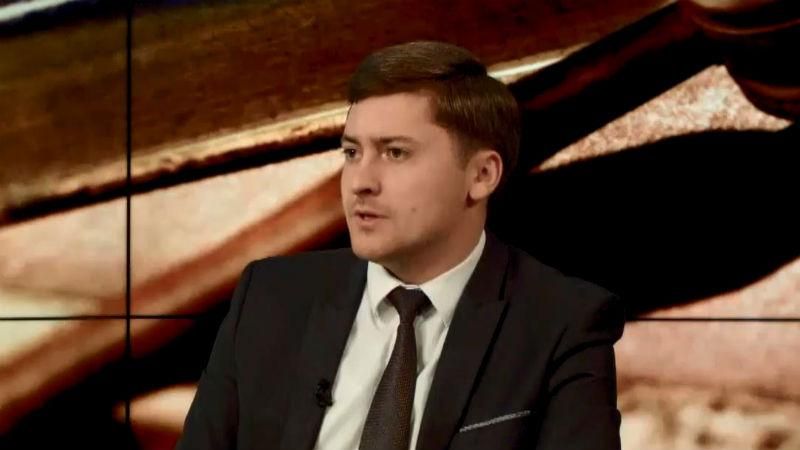 Юрист объяснил, почему власть не хочет официально признавать войну в Украине Юрист объяснил, почему власть не хочет официально признавать войну в Украине