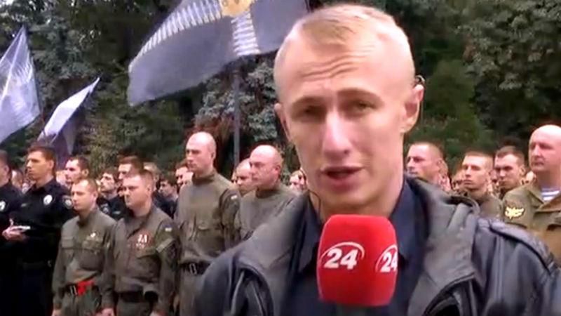 Під Верховною Радою вшановують пам'ять загиблих нацгвардійців Під Верховною Радою вшановують пам'ять загиблих нацгвардійців