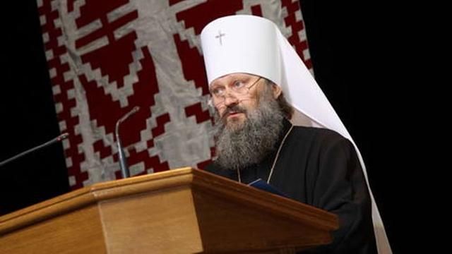 Настоятель Лаври переконує, що його водій правил не порушував Настоятель Лаври переконує, що його водій правил не порушував