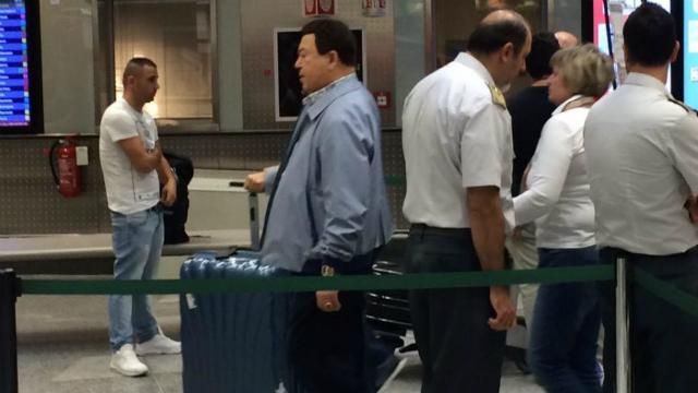 Фотофакт: Кобзон обошел санкции и все же прилетел в Италию Фотофакт: Кобзон обошел санкции и все же прилетел в Италию