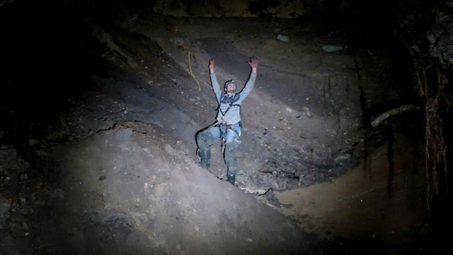 Діти перебувають у постійній небезпеці в одному з районів Києва Діти перебувають у постійній небезпеці в одному з районів Києва